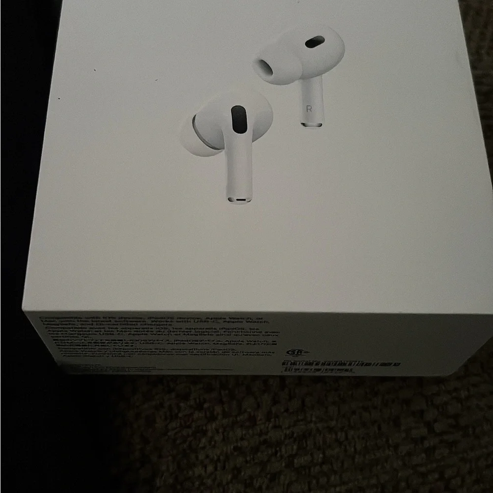 Apple AirPods Pro 2nd Gen - Classic White